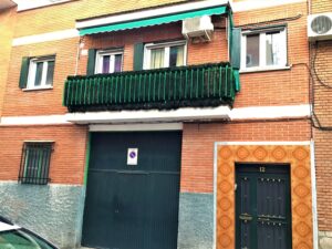 EDIFICIO COMPLETO EN MADRID (ZONA VILLAVERDE BAJO)